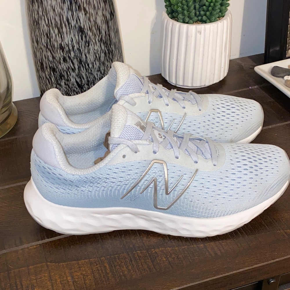 New Balance 520 V8 Lightweight Running Athletic Shoes Size 8.5 Blue Ice